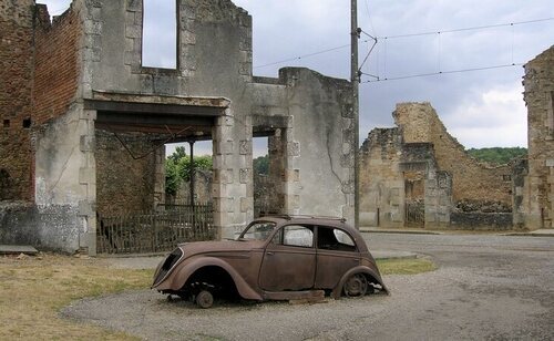 Calle en Oradour-sur-Glane