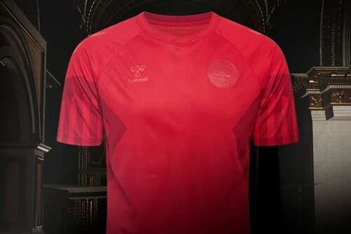 La camiseta que vestirá Dinamarca en Qatar 2022