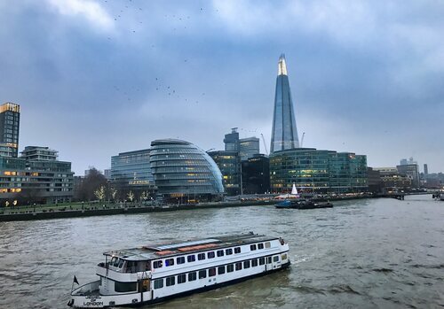 El icónico rascacielos The Shard de Londres también es propiedad de Qatar.