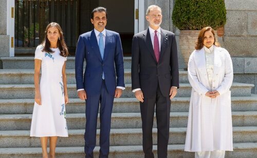 Los reyes durante la recepción de los jeques de Qatar