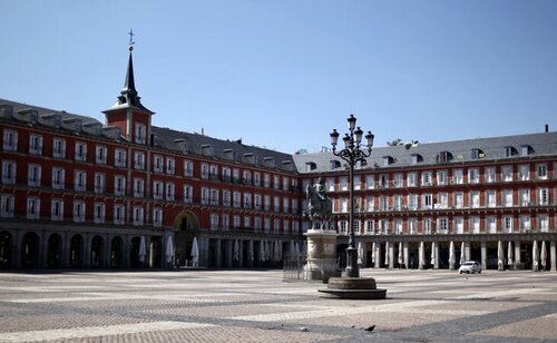 La Plaza Mayor de Madrid sin gente