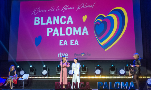 Beth junto a Blanca Paloma