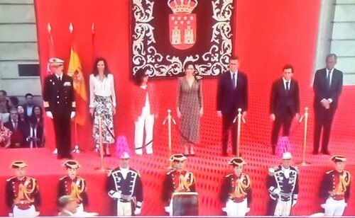 Tribuna 2 de mayo