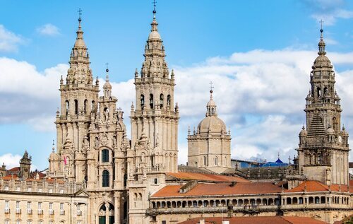 La Catedral de Santiago, el centro del peregrinaje y del turismo gallego