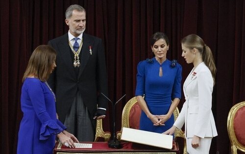 La princesa Leonor jura la Constitución en el día de su 18 cumpleaños