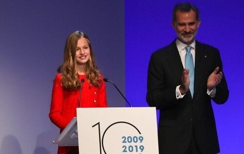 La princesa Leonor tras pronunciar su primer discurso en los Premios Princesa de Girona 2019