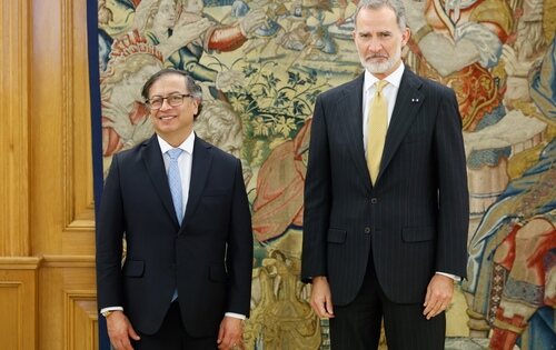 Gustavo Petro junto a Felipe VI, rey de España