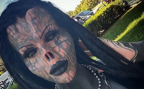 Toxii Danielle se ha seccionado la nariz e implantado cuernos