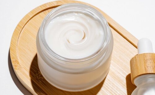 Sanidad pide a la población que no utilice los cosméticos incluidos en alerta sanitaria