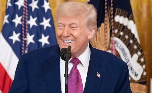 Donald Trump planea revertir las prohibiciones sobre el amianto