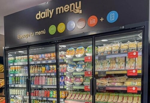 Interior de una tienda Fresh&Go