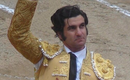 Morante de la Puebla fue trasladado de urgencia a un centro hospitalario