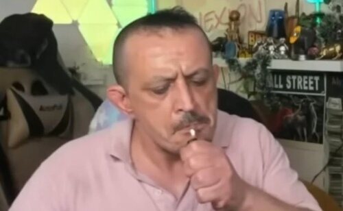 Simón Pérez publica con frecuencia vídeos en Kick con contenido extremo