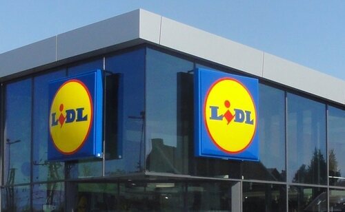 Los estafadores suplantan la imagen de los supermercados Lidl para hacerse con la confianza de sus víctimas