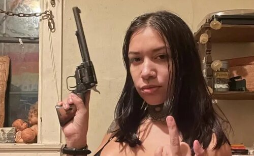 La policía encontró armas de fuego en la vivienda de Chelsea Perkins