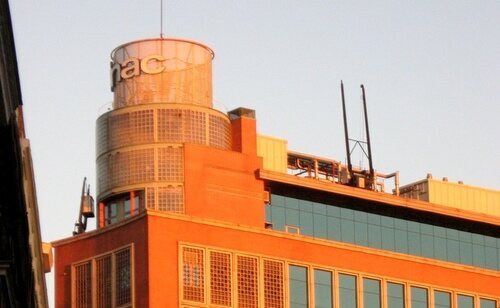 Fnac ha renovado por completo su tienda de Callao en pleno giro de modelo de negocio