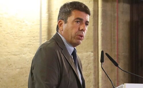 Carlos Mazón estaba comiendo en un reservado de El Ventorro con Maribel Vilaplana en el peor momento de la DANA