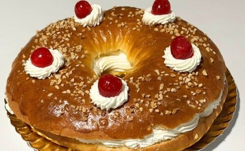 La Corona de la Almudena se ha alzado como el dulce típico de las fiestas patronales de Madrid