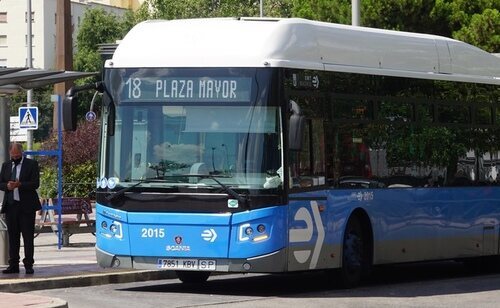 El incremento del transporte público busca responder ante el aumento de demanda por Black Friday y el alumbrado navideño