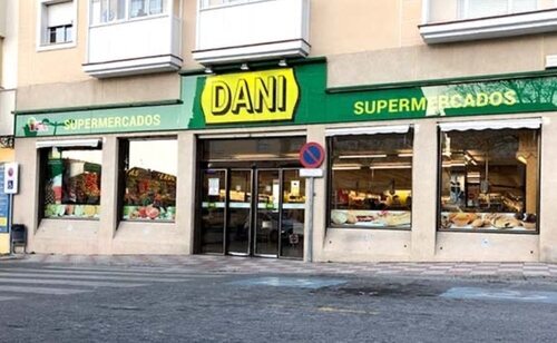 Supermercados Dani cambia el horario de sus supermercados en Nochevieja y Año Nuevo