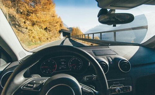 Alemania ya cuenta con un sistema previo similar a la baliza V16 y sin coste para los conductores