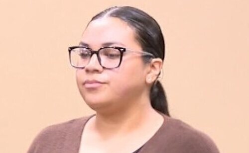 La acusada presuntamente perpetró los abusos dentro de un aparcamiento