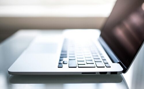 La Policía investiga si indujeron al menor al suicidio a través de juegos por internet