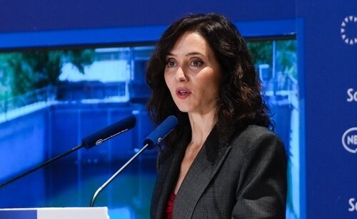 Ayuso apuesta por un homenaje propio a las víctimas de Adamuz en plena estrategia de polarización