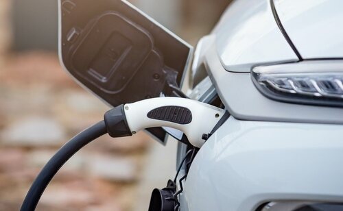 El Gobierno ofrece una nueva ayuda para favorecer la transición al coche eléctrico