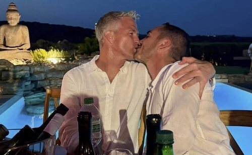 La pareja esta preparando su boda