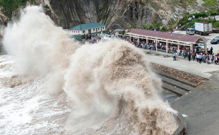 Vamos a ver las olas, a ver si nos coge una