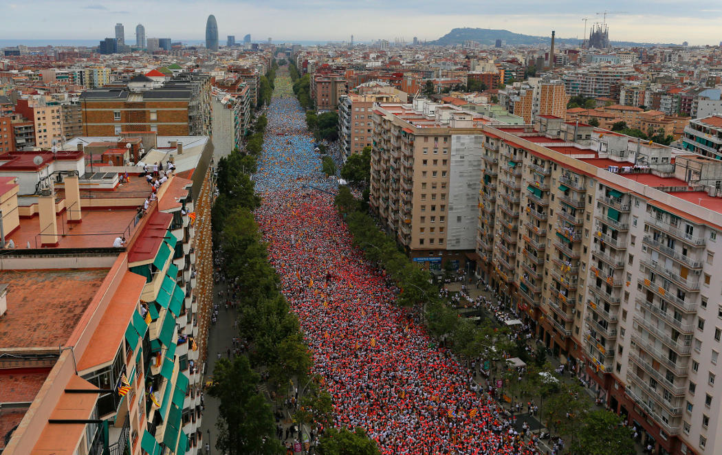 La independencia sale a la calle