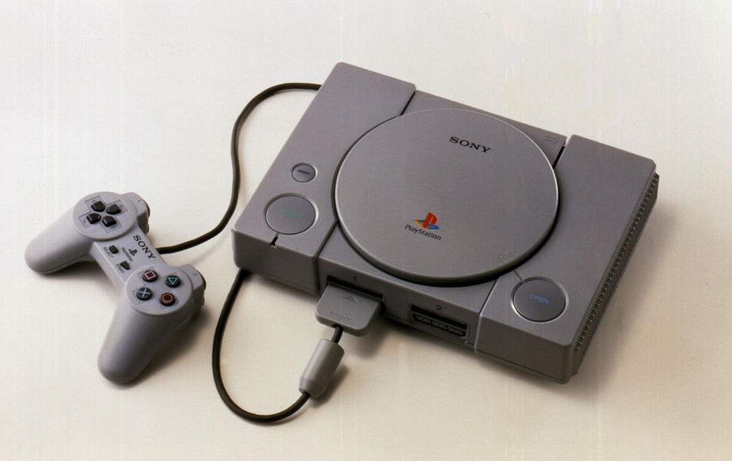 #Felices20PlayStation 20 años dándole a los botones