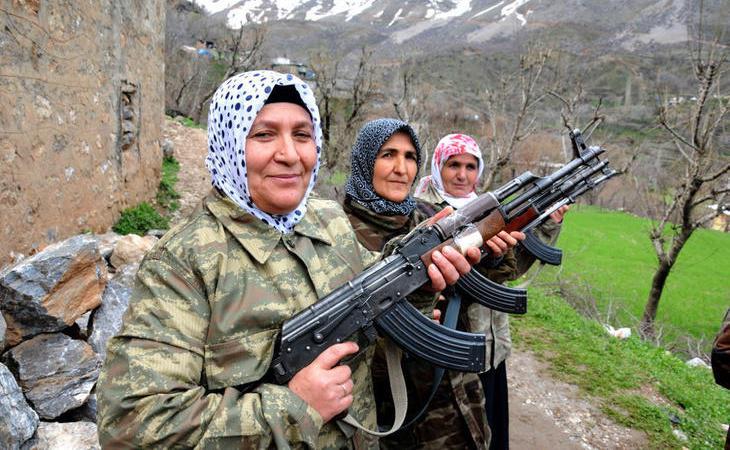 Mujeres kurdas en el camino al fin del conflicto