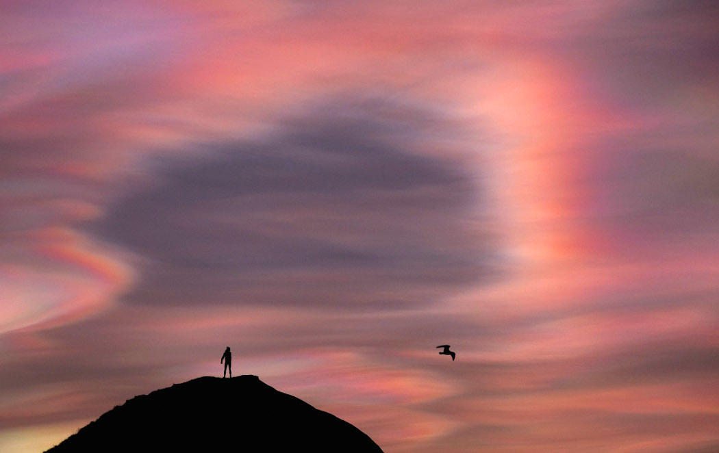 El curioso efecto de la nubes nacaradas