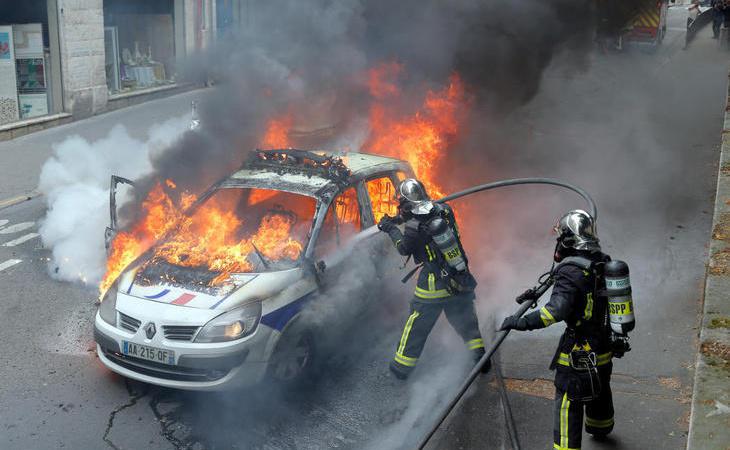 Nuit de Bout continúa con disturbios en las calles de París