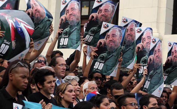Cuba rinde homenaje a su 'comandante' Fidel Castro