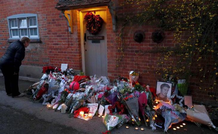 Los fans de George Michael rinden tributo al icono del pop