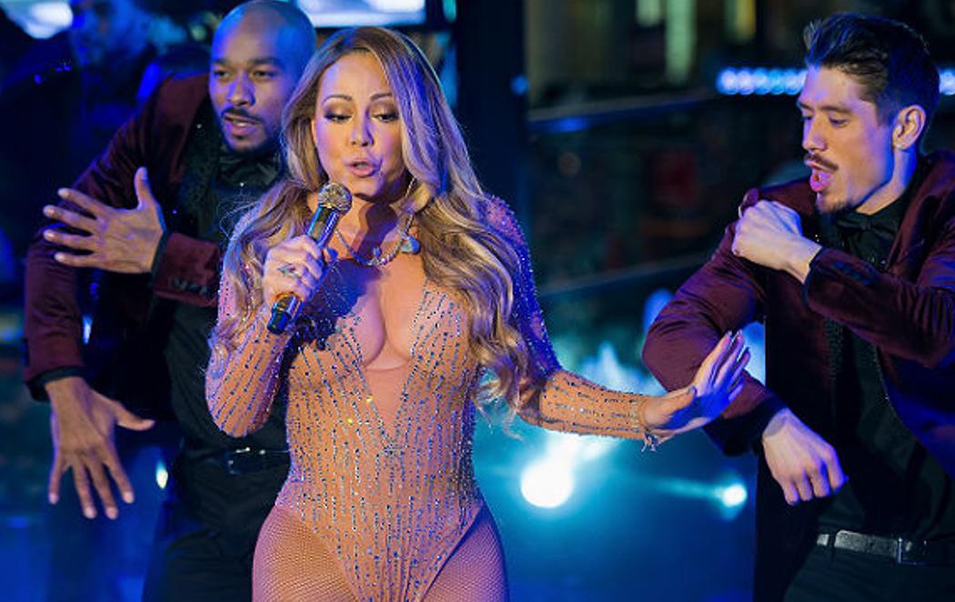 Mariah Carey huye del escenario tras una catastrófica actuación debido a problemas con el playback