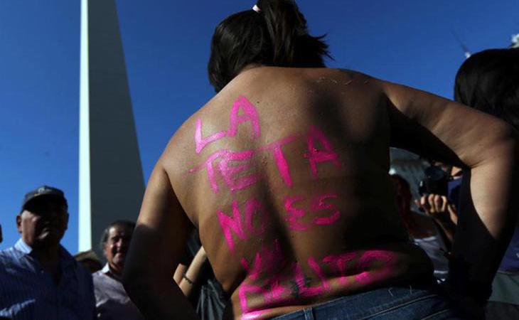 Argentina se levanta contra la prohibición del topless