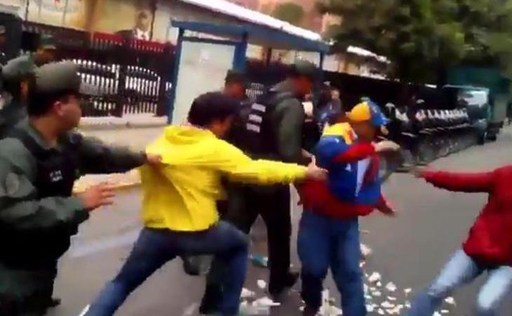 Tensión en las calles de Caracas entre acusaciones de Golpe de Estado