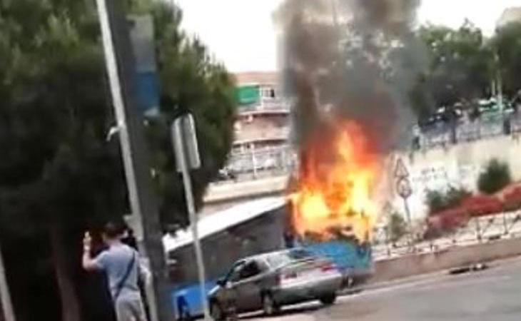 Explosiona un autobús en Madrid