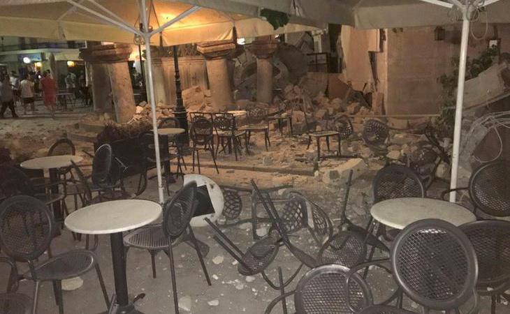 Dos muertos y 90 heridos en un terremoto en Grecia