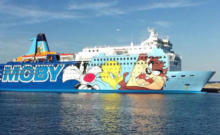 Interior aloja a la Policía Nacional en un buque de los Looney Tunes en el puerto de Barcelona