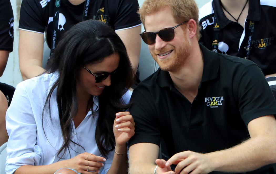 La complicidad del Príncipe Harry y Meghan Markle en su primera aparición pública