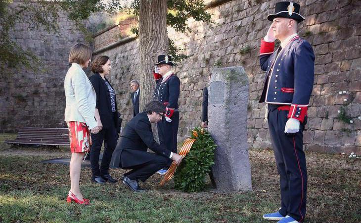 Puigdemont, Forcadell y Colau rinden homenaje a Companys en el 77º aniversario de su fusilamiento