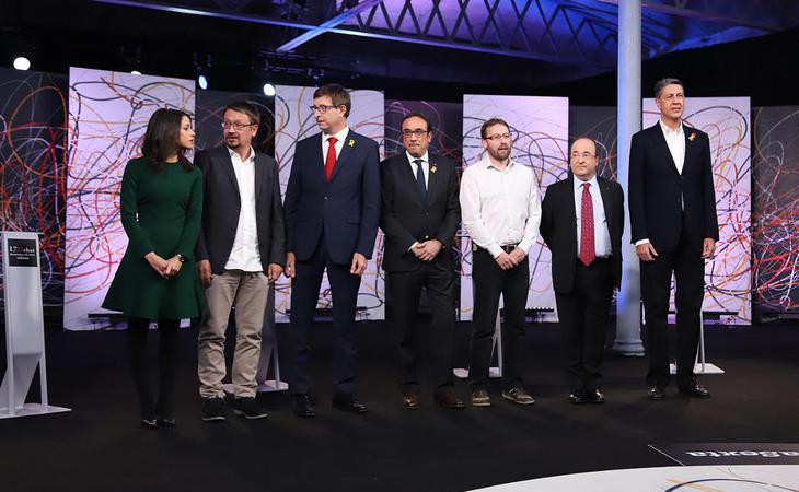 El debate del 21D: 6 hombres, 1 mujer y muchos reproches