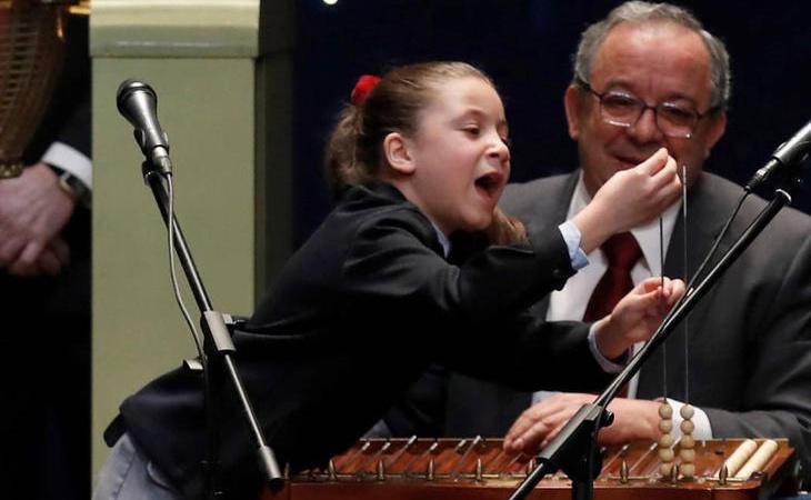 La niña de los mil euros que levantó el ánimo a toda España