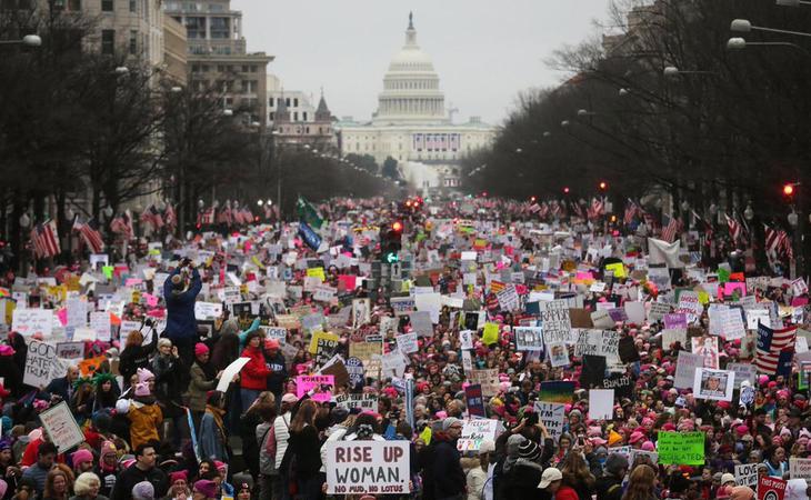 La Marcha de las Mujeres toma las calles cuando se cumple un año del gobierno de Trump