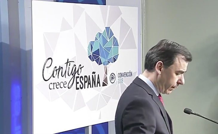 El adiós a la 'Gaviota' del PP: la han sustituido por un árbol "con potente tronco"